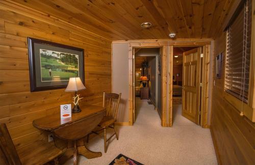 Sunset Delight Nine-bedroom Holiday Home