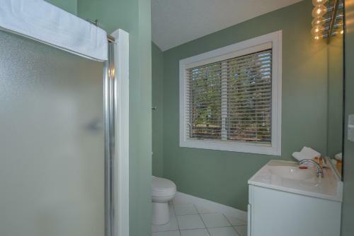 Wynsome Run Lodge Seven-bedroom Holiday Home