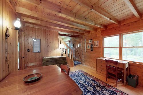 Charloon Cabin