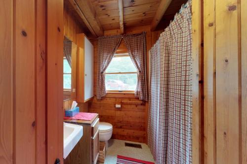 Charloon Cabin