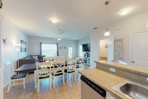 Las Joyas Bayview Home