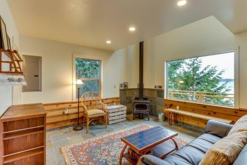 The Cabin At Oak Bay