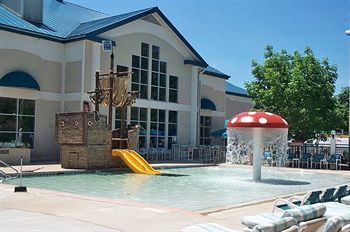 Hotel The Cove Of Lake Geneva