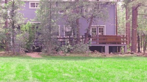 Lodge Whispering Pines Resort