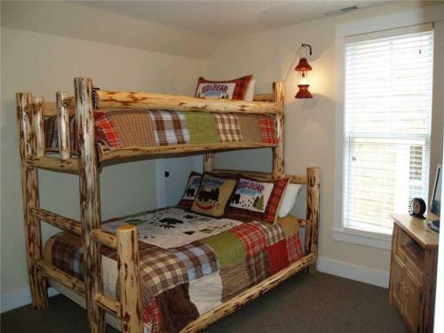 Into The Woods Three-bedroom Home