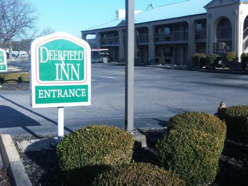Motel Deerfield Inn