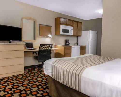 Hotel Suburban Extended Stay Northeast
