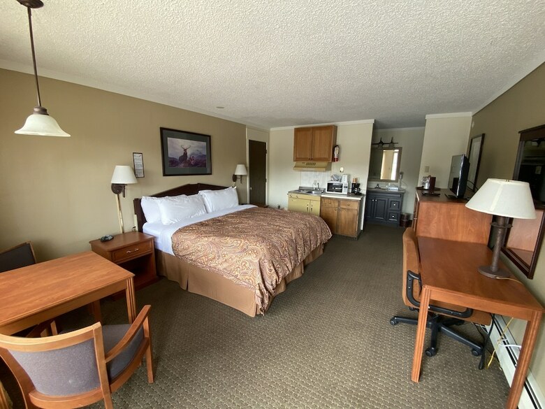 Snowshoe Motel
