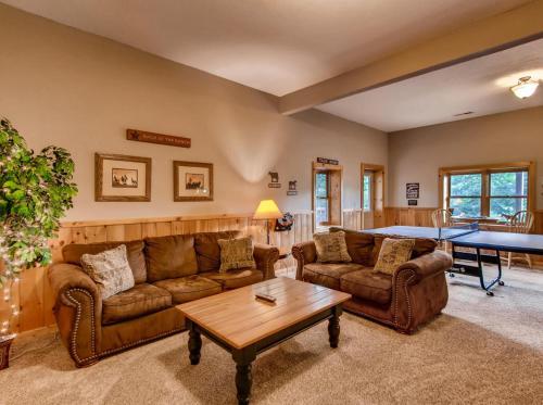 Timberwolf - Sevierville Cabin