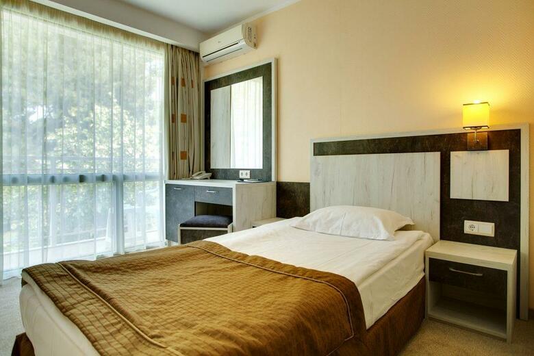 Hotel Riu Evrika