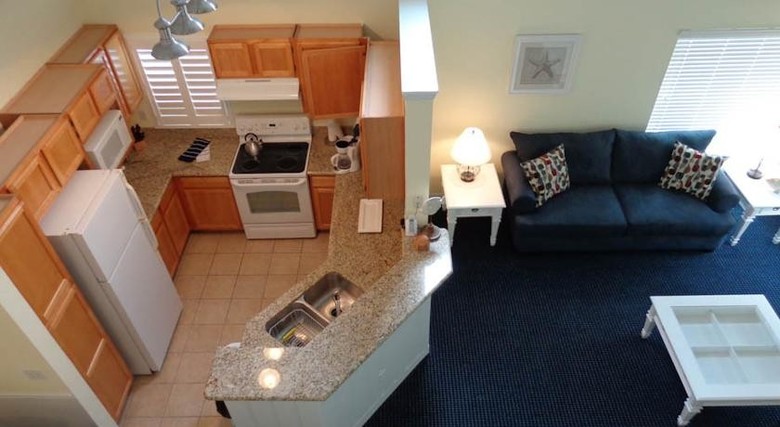 Runaway Beach Club Apartments