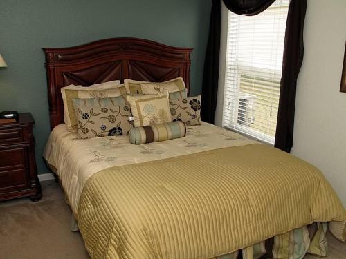 Comrow Villa 7724