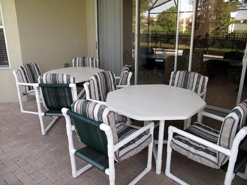 Comrow Villa 7716