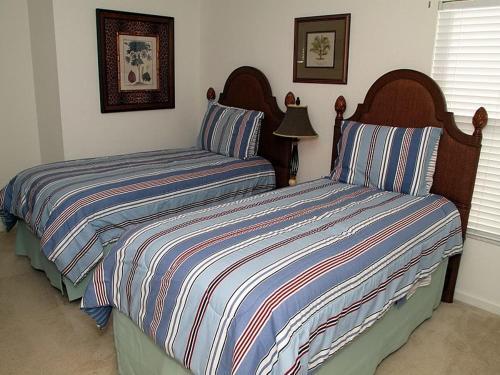 Comrow Villa 7716
