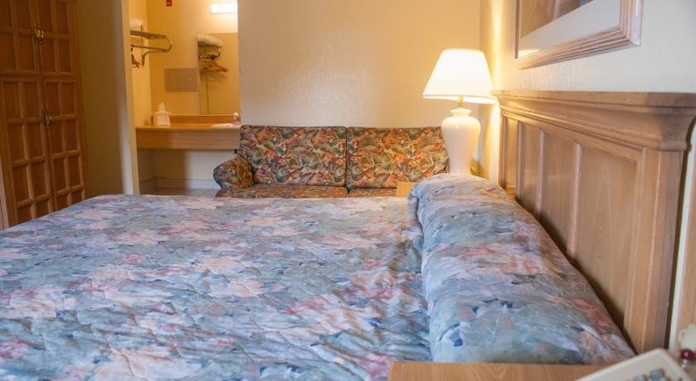 Golden Link Motel