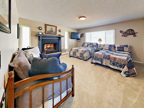 1740 Laguna Drive Home