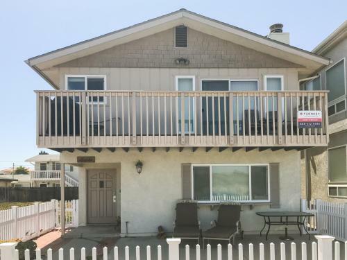 1740 Laguna Drive Home