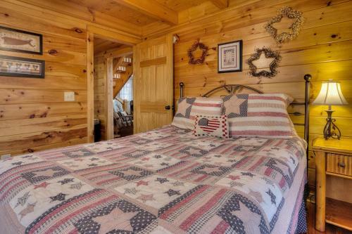 Nestled Inn #214 - Two Bedroom Cabin