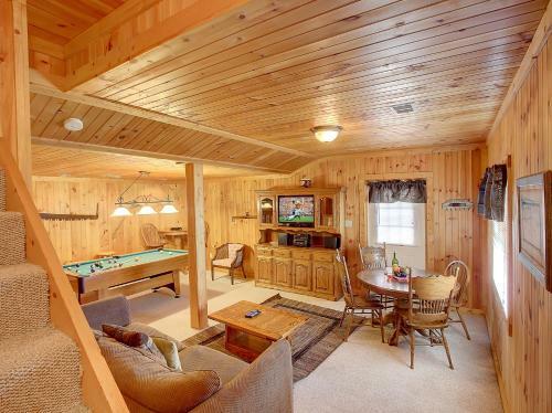 Home Sweet Home Cabin