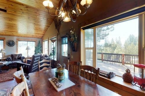 Camas Family Cabin