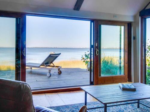 Artist's Waterfront Retreat