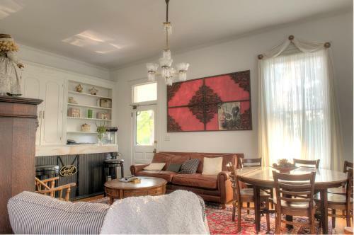 The Jackie O' House Bed And Breakfast