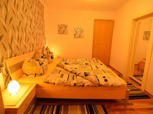 Comfortable Apartment In Rachtigeifel Near Lake