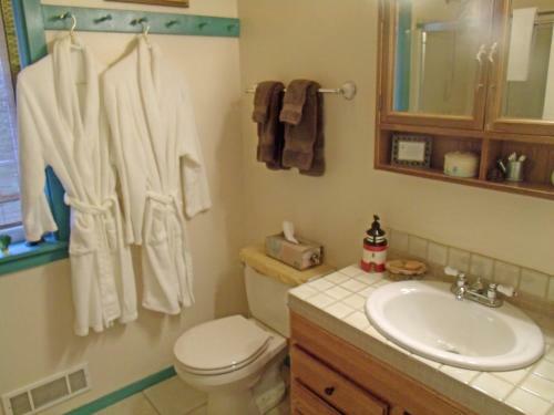 Bed & Breakfast Inn To The Woods