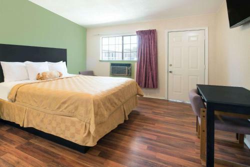 Motel Knights Inn & Suites Eagle Pass