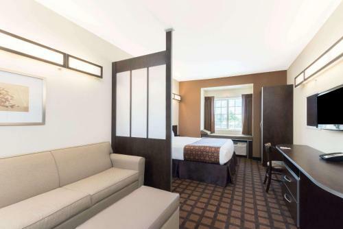 Hotel Microtel Inn And Suites Eagle Pass