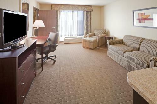 Holiday Inn Express Hotel & Suites Eagle Pass