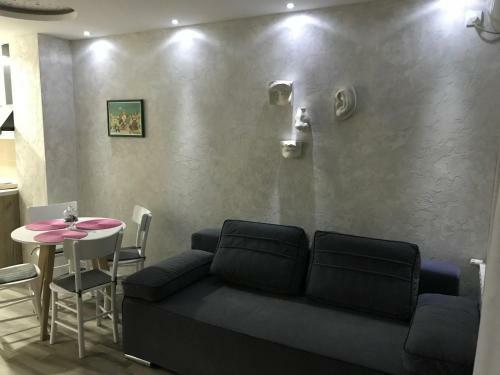 Lola Apartments