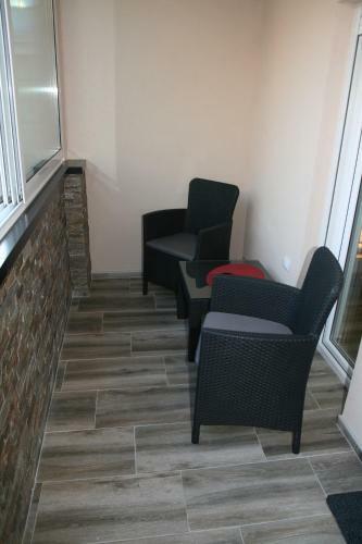 Lola Apartments
