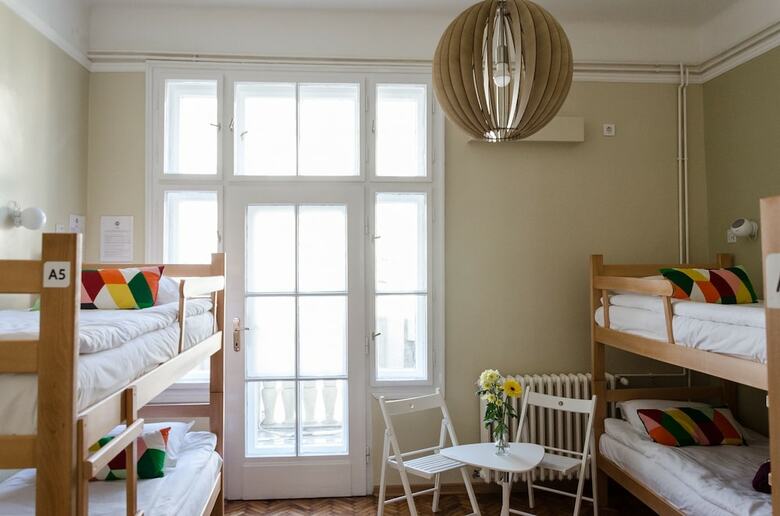 Roommates Hostel