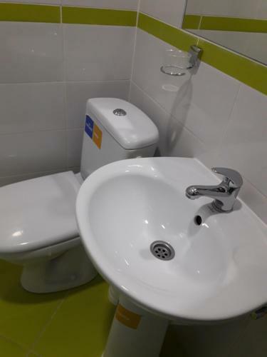 Hostal M&c - Modern Rooms