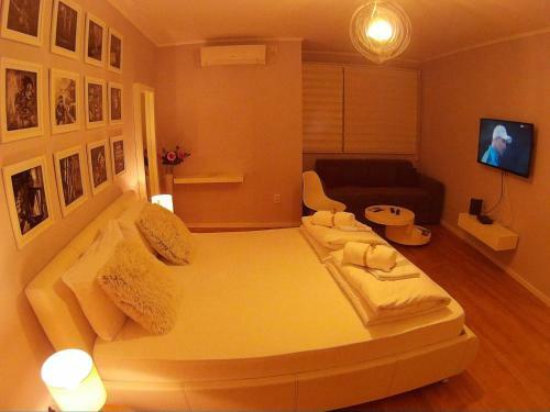 Balkan-inn Parlament Lux Apartment