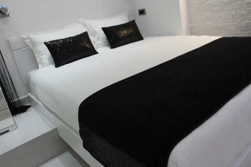 Monroe Apartment