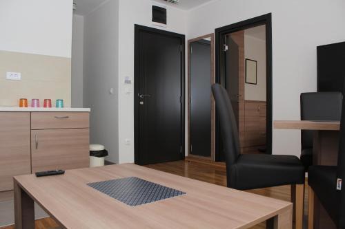 Hostal Wake Up Apartments And Rooms