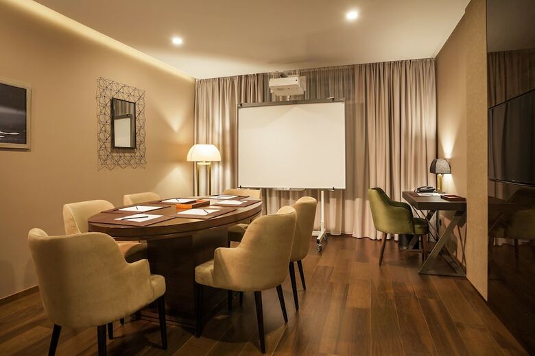 Saint Ten Hotel