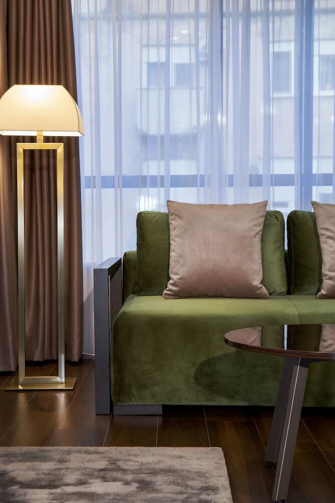 Saint Ten Hotel