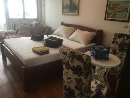 Hostal Hram Rooms
