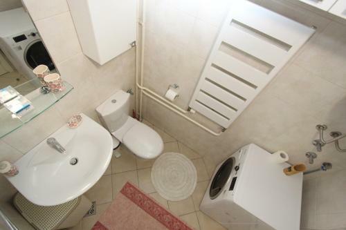 Twin Belville Apartments