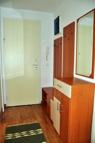 Twin Belville Apartments