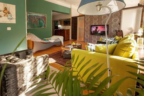 Designer Apartment Wow!