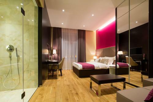Hostal Maccani Luxury Suites