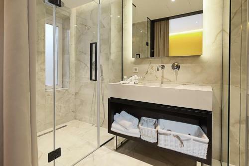 Hostal Maccani Luxury Suites