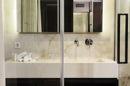 Hostal Maccani Luxury Suites