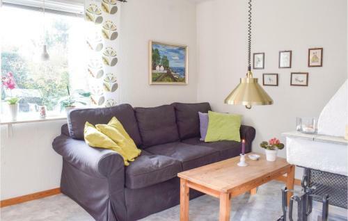 Two-bedroom Holiday Home In Beddingestrand