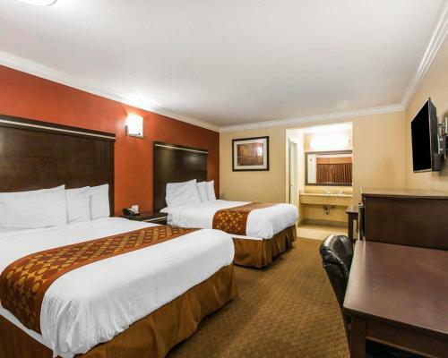 Hotel Rodeway Inn & Suites Corona