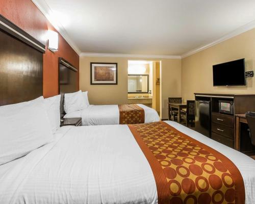 Hotel Rodeway Inn & Suites Corona